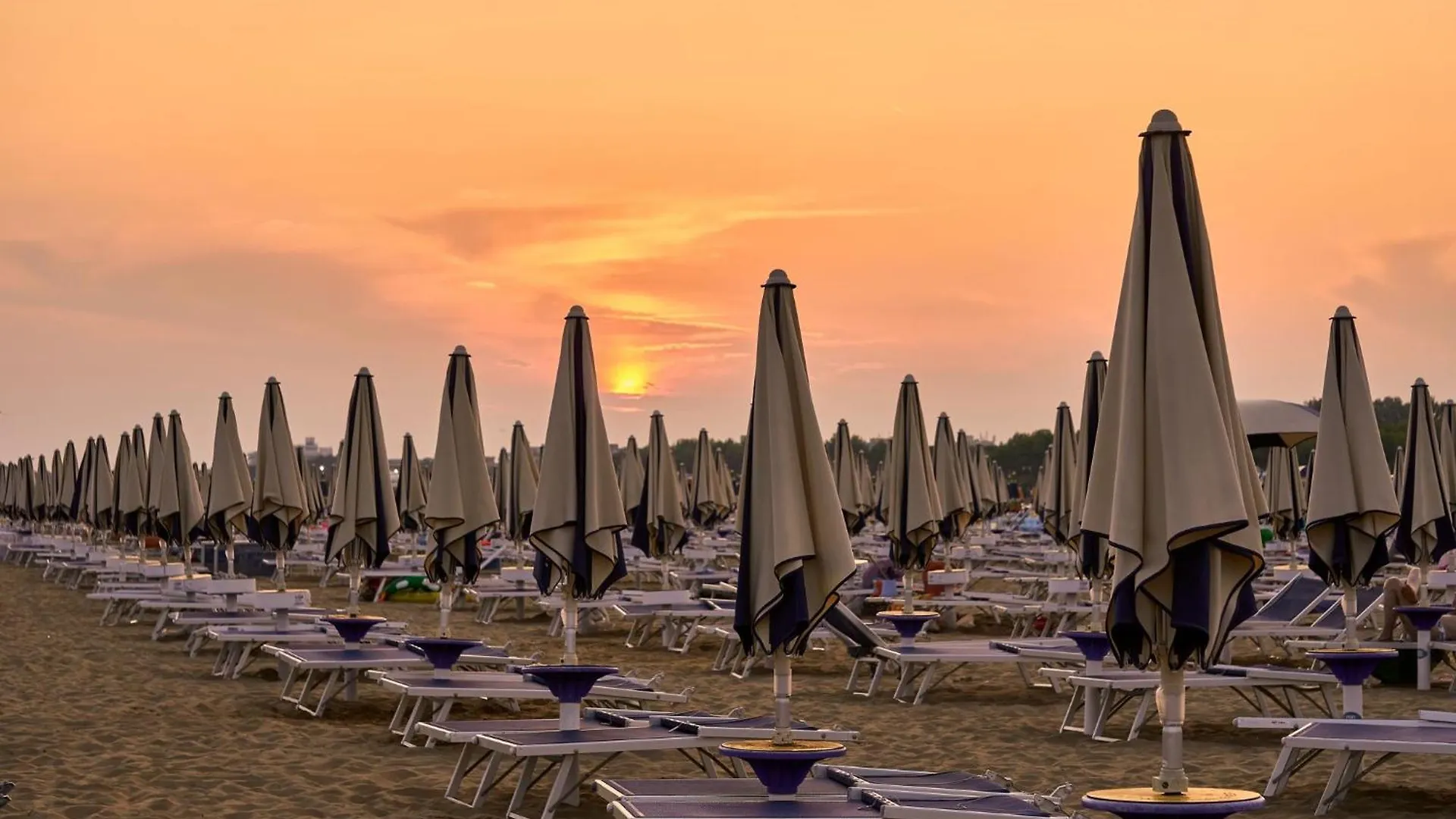 Elegant Seaview Flat With Private Terrace Apartment Bibione
